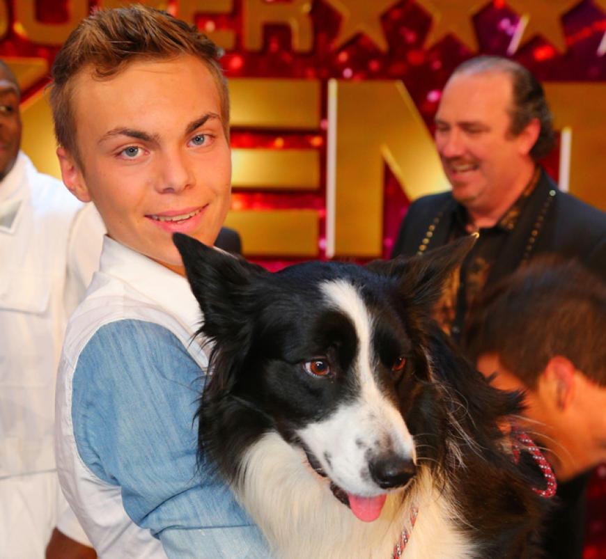 Lukas und sein Hund Falco