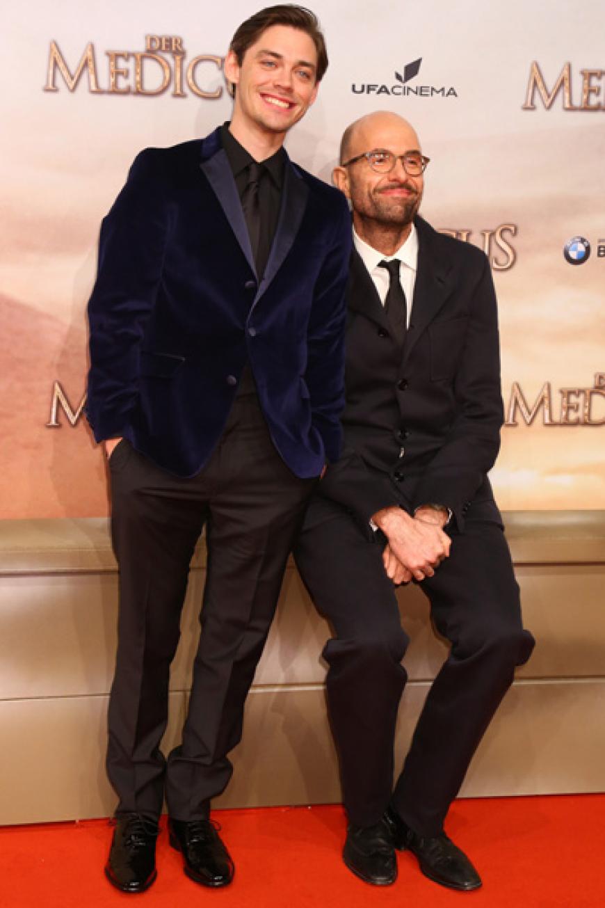 Tom Payne und Regiseur Philip Stölzl hatten Spaß auf dem roten Teppich ...