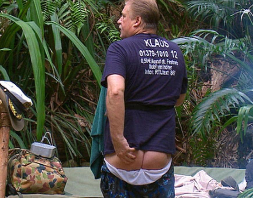 Tag 4 im Dschungelcamp: Neuzugang Klaus zieht blank. Nicht nur die TV-Zuschauer vor dem Fernseher sind über seine Freizügigkeit erstaunt - auch seine Mitbewohner im Camp