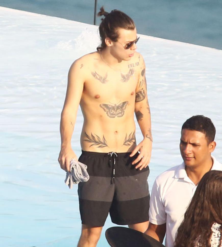 Da kommen bestimmt noch mehr! Harry Styles mit Körperkunst Da kommen bestimmt noch mehr! Harry Styles mit Körperkunst