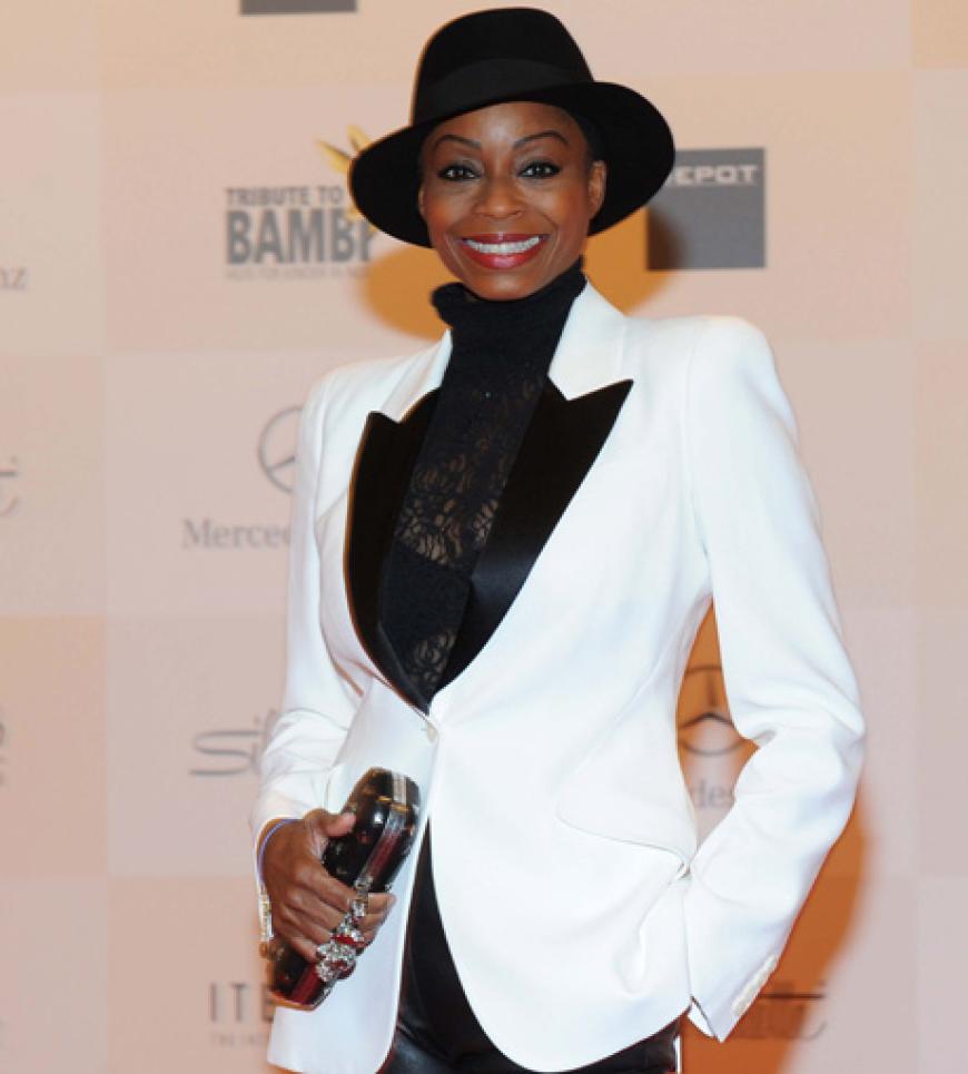 Mit Hut und gut: Schauspielerin Liz Baffoe