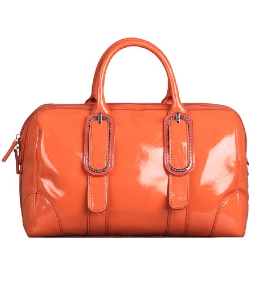 Seventies-Chic mit ovalen Zierschließen von Fiorelli, ca. 240 Euro