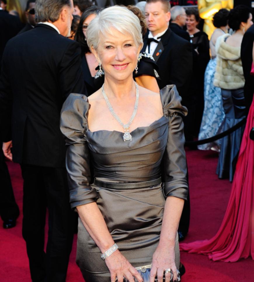 Laudatorin Helen Mirren kam in einem Kleid von Vivienne Westwood