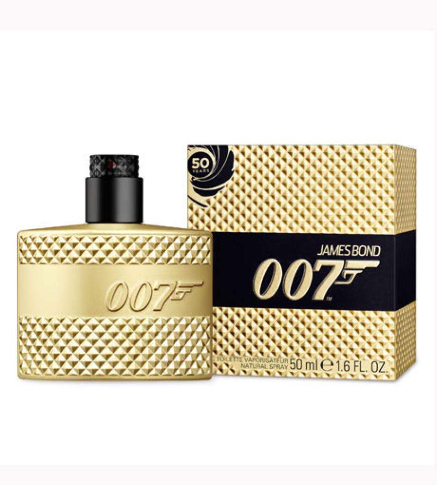 STEP 4: Der Mann! Jedes Bond-Girl braucht vor allem eines: einen starken Mann an ihrer Seite. Vielleicht ist der neue 007- Herrenduft ein erster Schritt den Partner in Ihren persönlichen James Bond zu verwandeln? James Bond Gold Edition, EdT, 50 ml, ca. 30 Euro