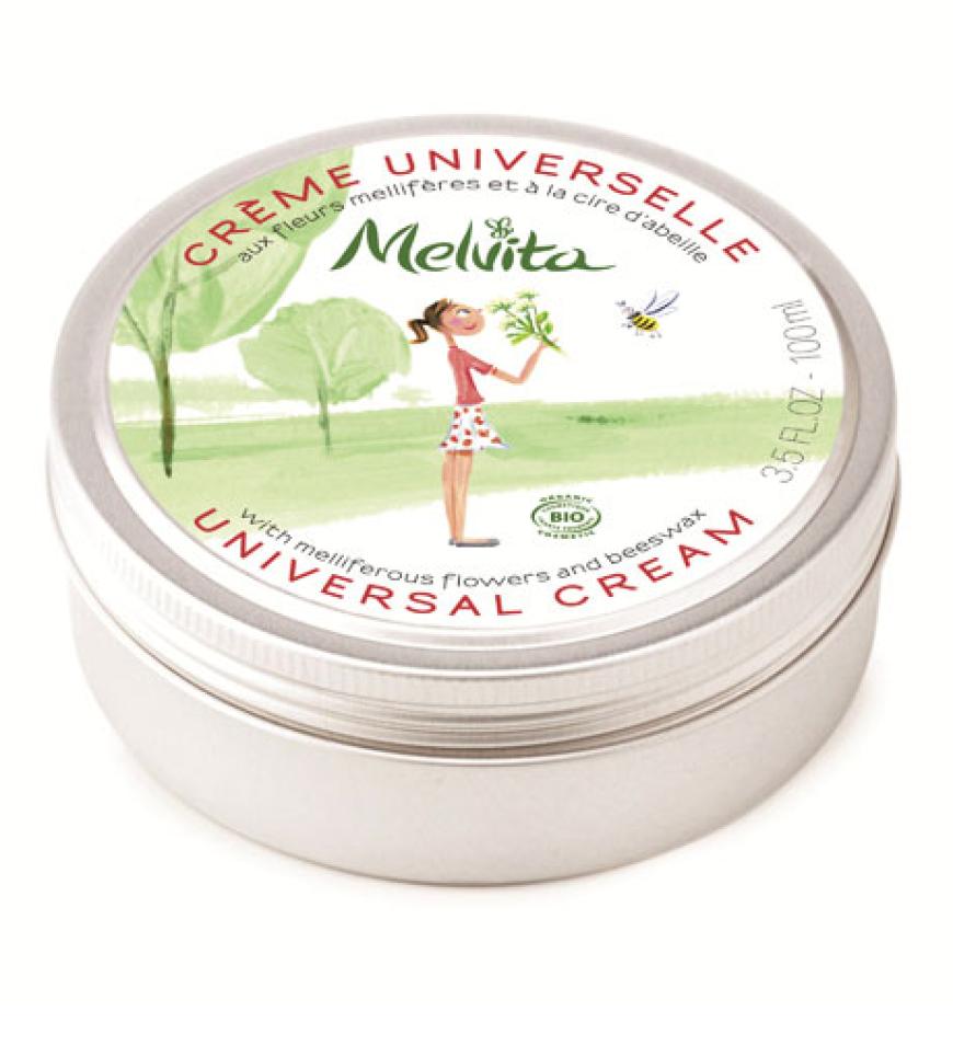 Für die neue Universal Creme hat Melvita die sanftesten und natürlichsten Inhaltsstoffe in den weiten Feldern gesucht, wo die Natur in ihrer ganzen Vielfalt blüht. Das Ergebnis ist eine Creme für die ganze Familie, die die Haut von Kopf bis Fuß mit Feuchtigkeit versorgt und auf natürliche Weise schützt. Ab Mitte Juni erhältlich, 14,90 Euro