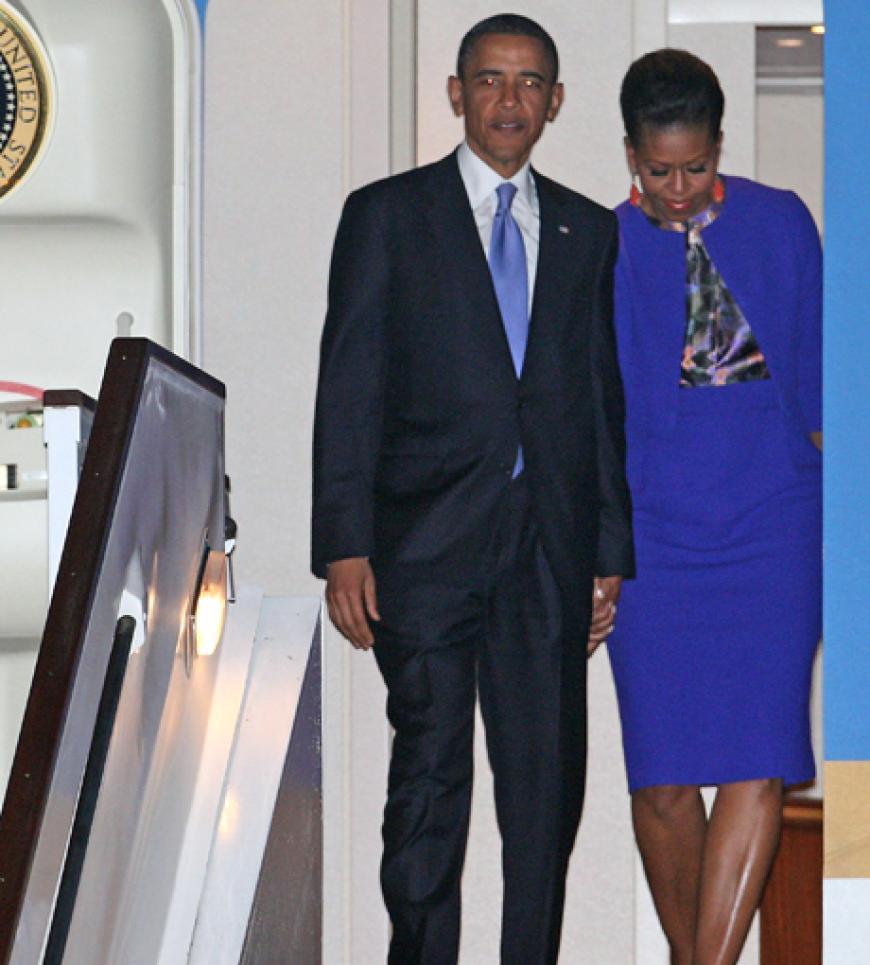 Touch Down in London: Am 23. Mai landeten Barack und Michelle Obama in London zum Staatsbesuch. Neben Premierminister David Cameron, trafen sie auch die Queen und das frisch angetraute Paar Kate und William