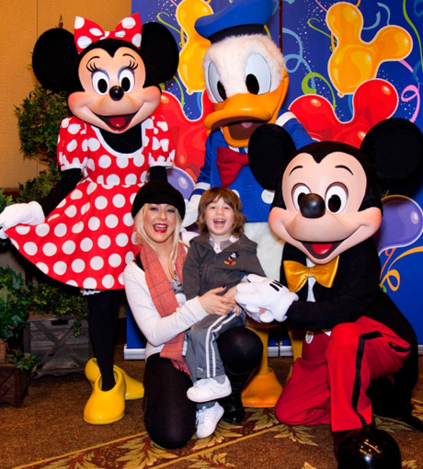 Wie süß! Schon im Januar war Christina Aguilera mit May bei Mickey Mouse zu Besuch
