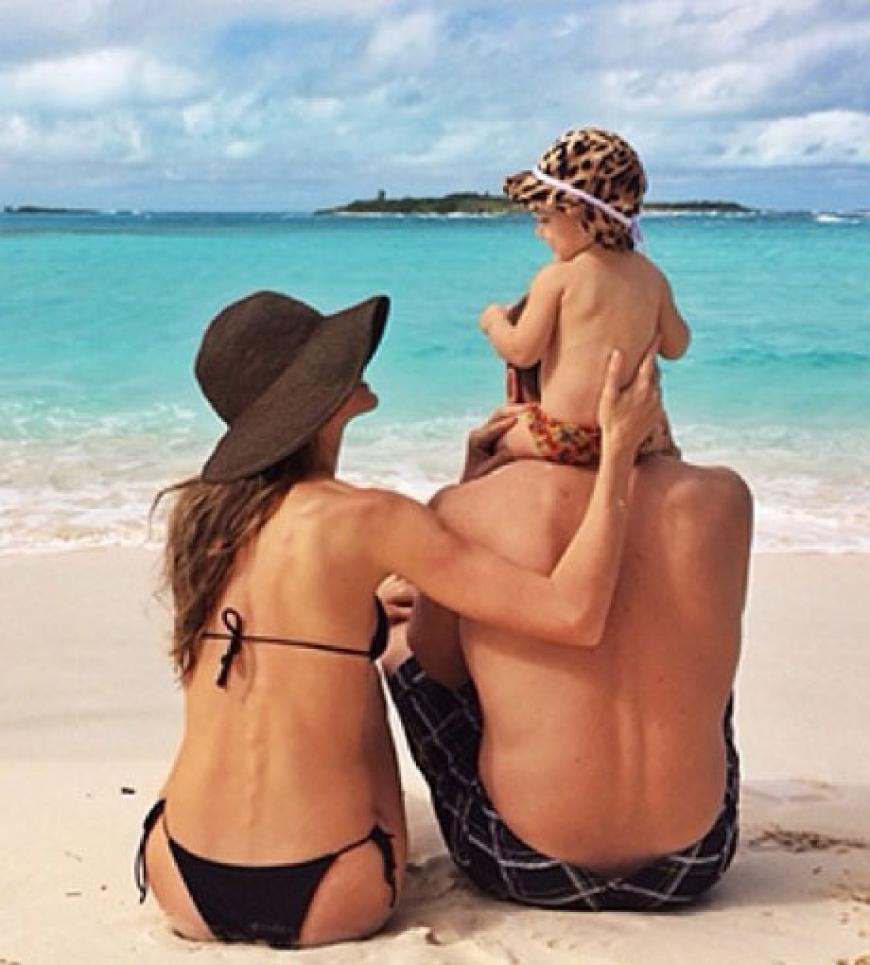 Das brasilianische Model genießt die Sonne gemeinsam mit ihrem Mann Tom Brady und der Tochter´ Vivian Lake´