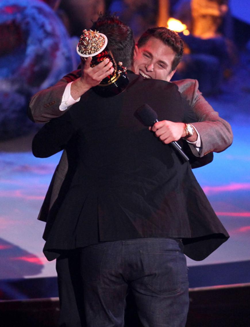 Jonah Hill und Channing Tatum herzen sich