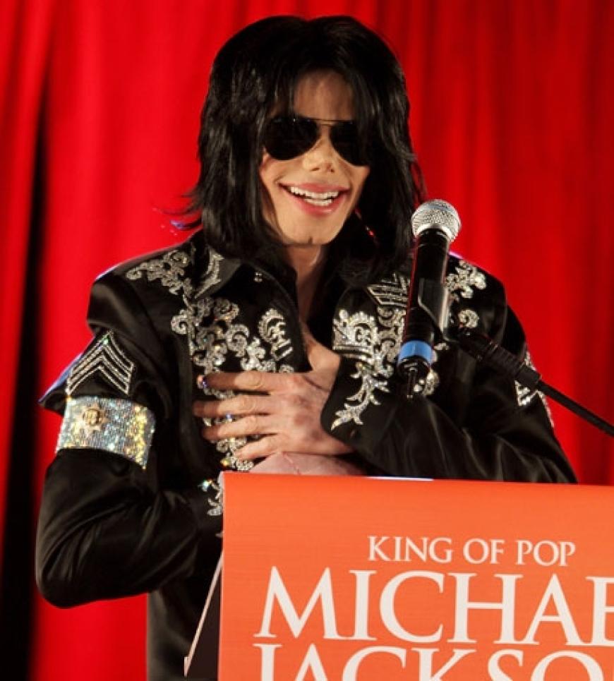 Er wurde nur 50 Jahre alt, dennoch ist Michael Jackson jetzt schon eine Legende. Sein Tod treibt die Plattenverkäufe in die Höhe. Der Kinofilm
