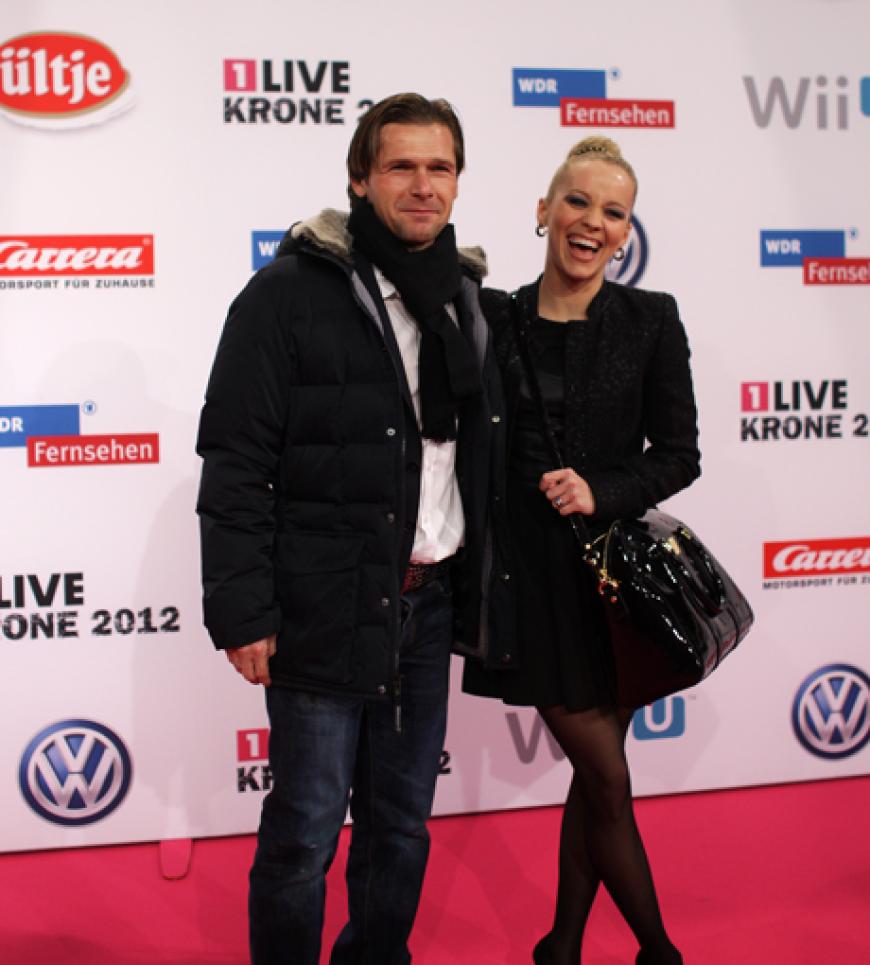 Auch der ehemalige Fußballer Dariusz Wosz und seine Frau Nika feierten mit