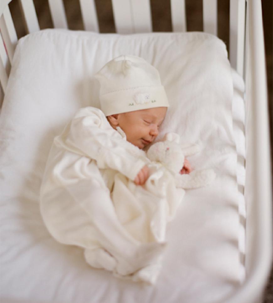 So friedlich schläft der kleine Wonneproppen