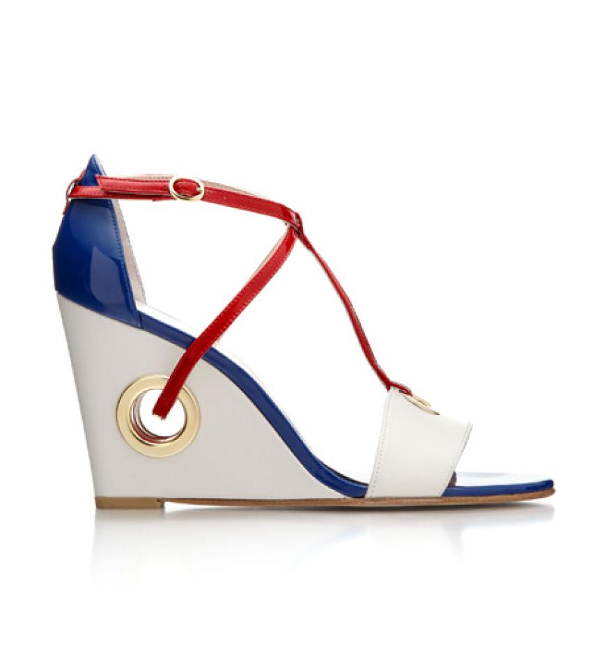 High Heel mit Sport-Appeal von Stuart Weitzman, ca. 365 Euro