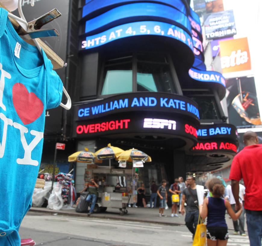 Selbst am berühmten Times Square in New York wurde die frohe Botschaft verkündet