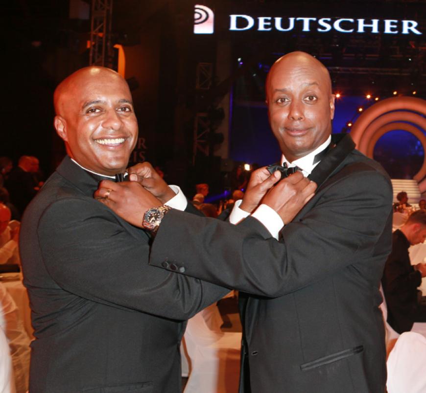 Wir sehen doppelt: Benjamin und sein Bruder, der Moderator Yared Terfa Dibaba