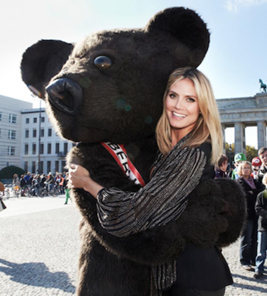 Heidi Klum auf Stippvisite in Deutschland. Sie ist derzeit auf Werbetour für Astor und machte auch in Berlin Halt: