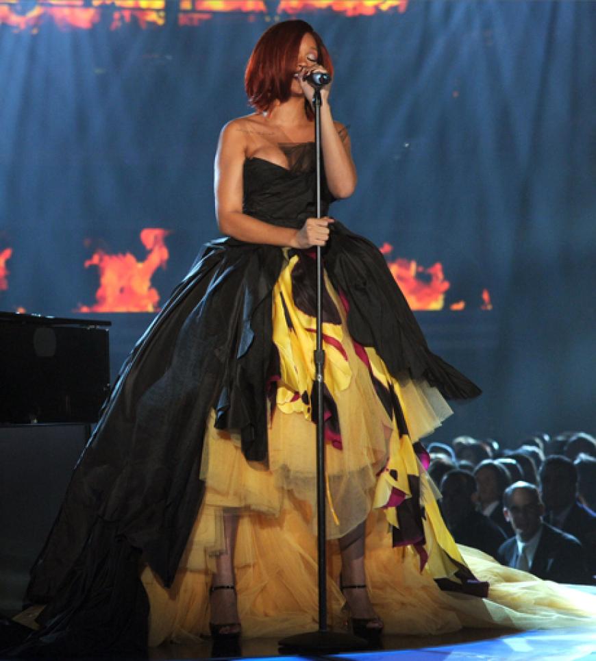Pompös: Rihanna auf der Bühne. Später wurde die Sängerin für ihren Song