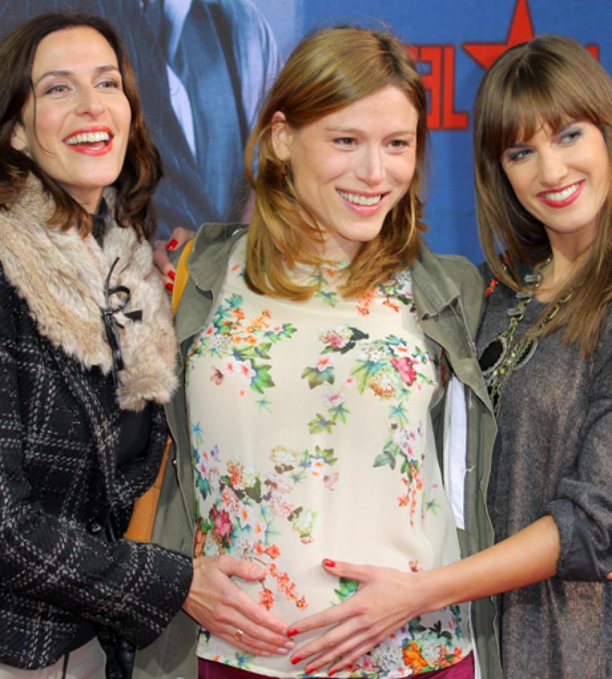 Das süßeste Quartett des Abends: Die GZSZ-Stars Ulrike Frank und die schwangere Lena Ehlers und Isabell Horn