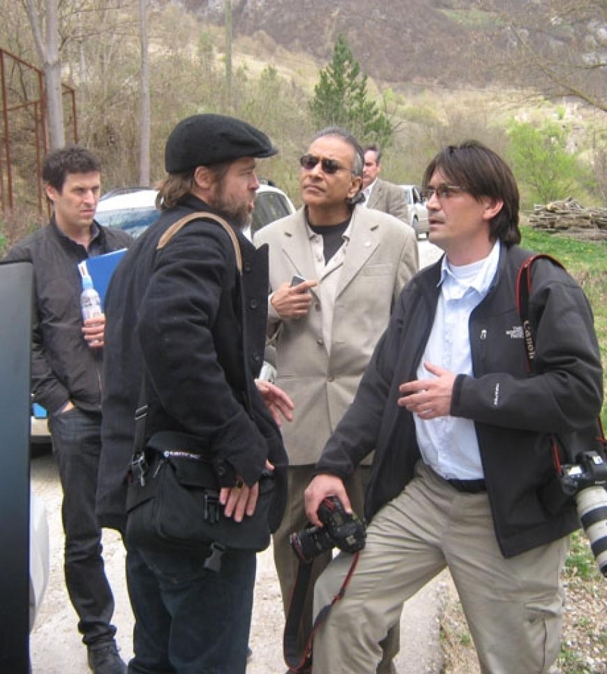 Brad Pitt unterhielt sich mit Journalisten und informierte sich über die aktuelle Lage