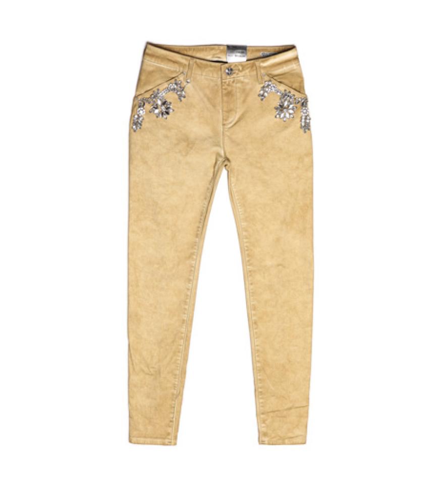 Workwear trifft Glamour! Die Jeans von Lerock ist mit funkelnden Strassteinen verziert, ca. 230 Euro