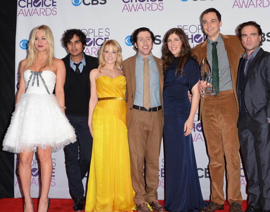 Kaley Cuoco, Kunal Nayyar, Melissa Rauch, Simon Helberg, Mayim Bialik, Jim Parsons, and Johnny Galecki der US-Erfolgsserie