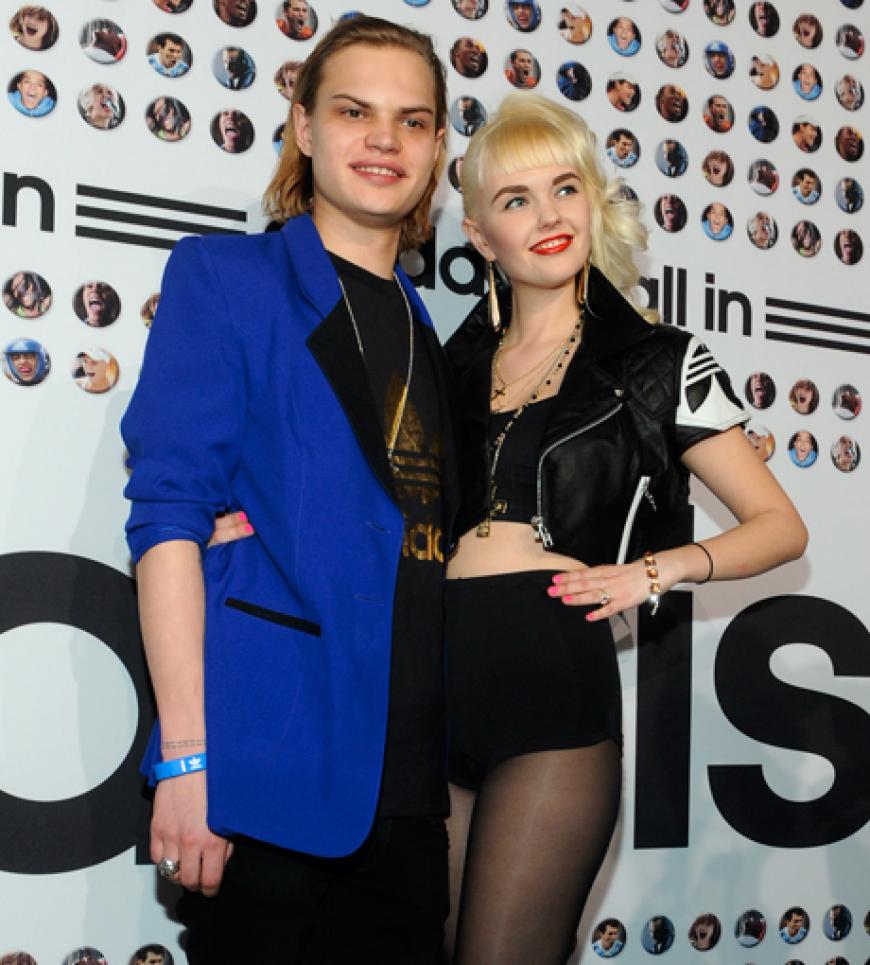 Schauspieler Wilson Gonzalez Ochsenknecht und seineFreundin Jana alias Bonnie Strange