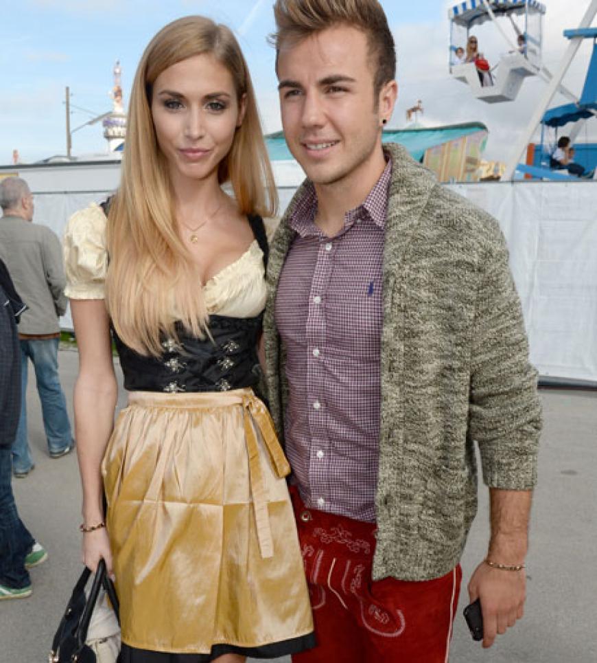Ann-Kathrin Brömmel mit Mario Götze auf der Wiesn 2013