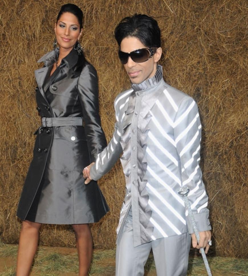 Sänger Prince und seine Begleitung gingen bei Chanel durchs Heu