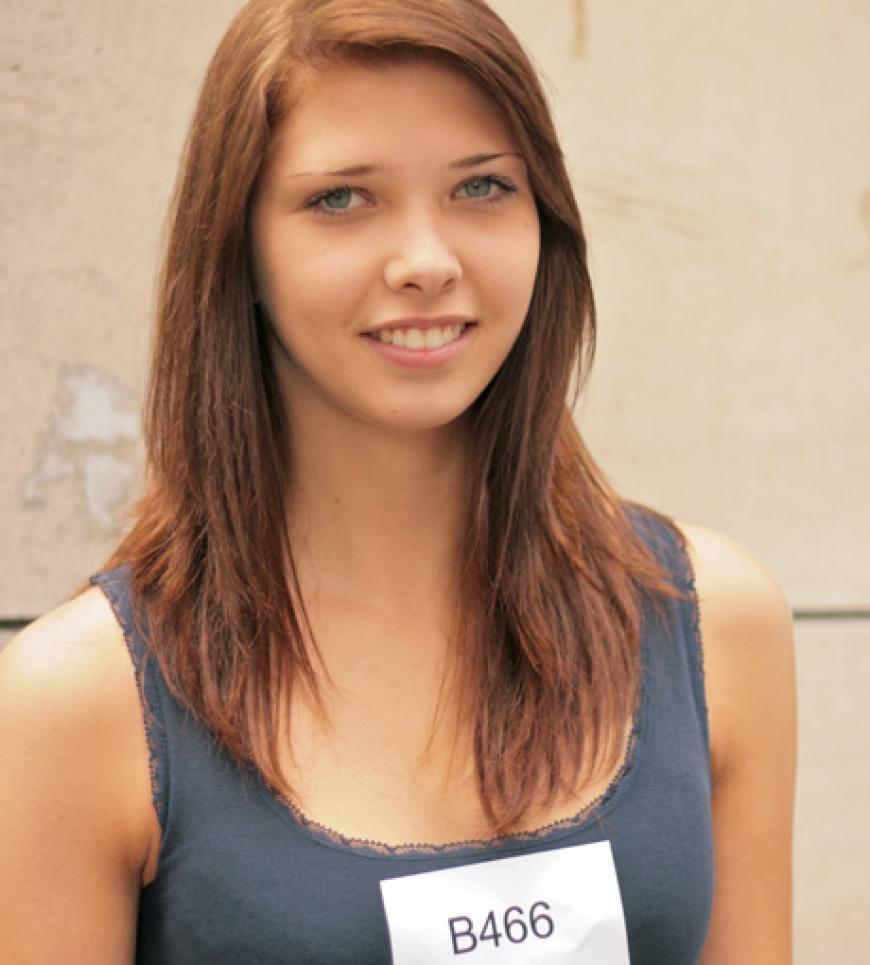 Noch ein bisschen schüchtern ist die 18-jährige Lena aus Aurich