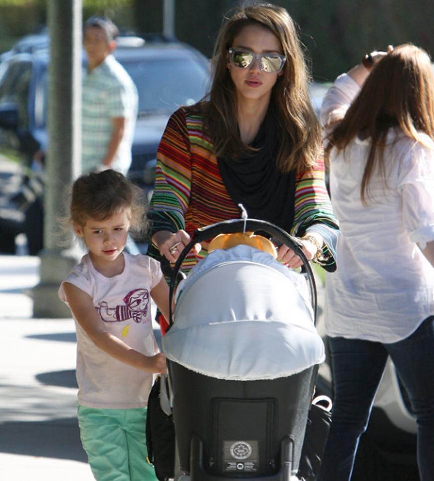 So sieht ein perfekter Mutter-Tochter-Tag aus: Schauspielerin Jessica Alba mir ihren beiden Mädels in Los Angeles