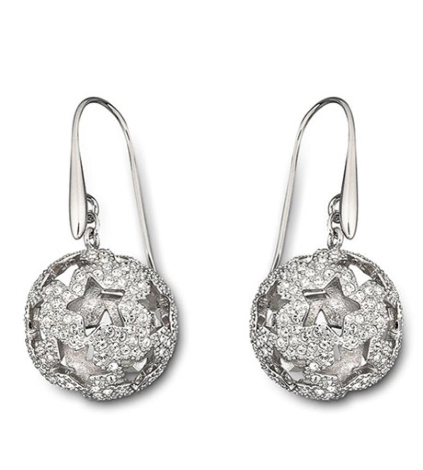 Zeitlos & modisch: Ohrrige von Swarovski, ca. 120 Euro