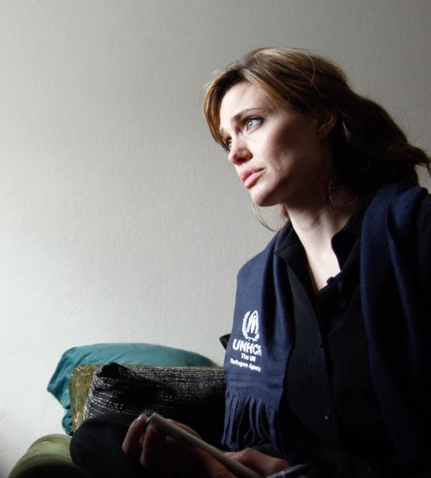 Angelina Jolie nimmt sich dem Schicksal der Menschen an. Schon seit 2001 ist der Hollywood-Star Botschafterin des UN-Hochkommissariats für Flüchtlinge