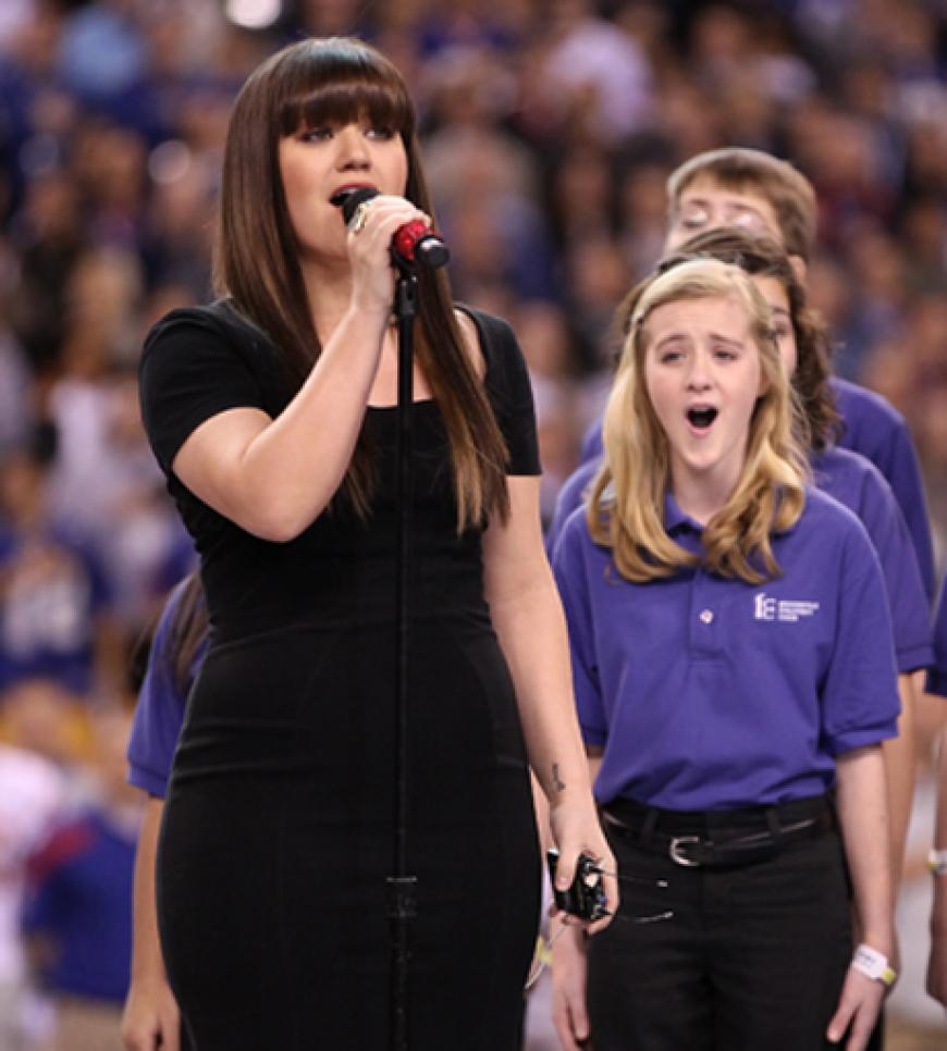Kelly Clarkson hatte beim Super Bowl die Ehre die Nationalhymne zu singen
