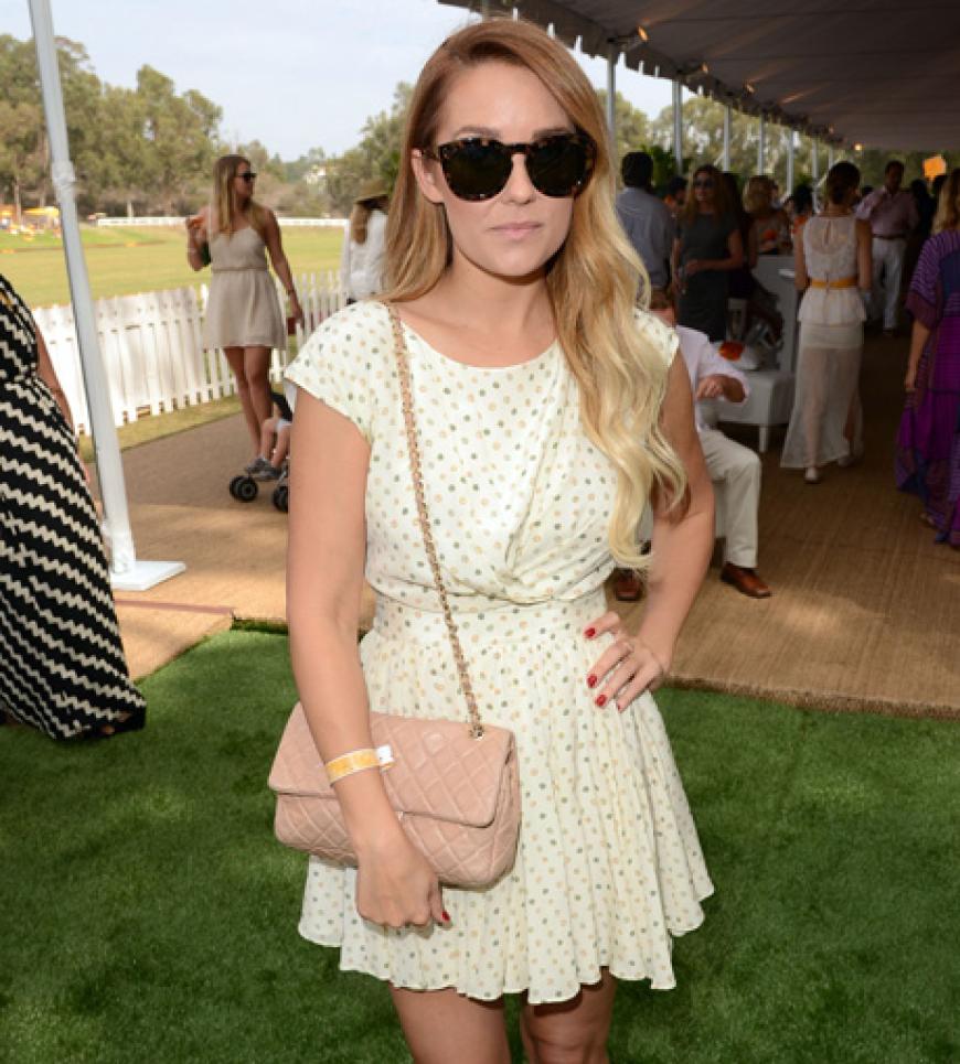 Sommer Beauty: Polka Dots und Cat Eye Sonnenbrille stehen Lauren Conrad besonders gut.