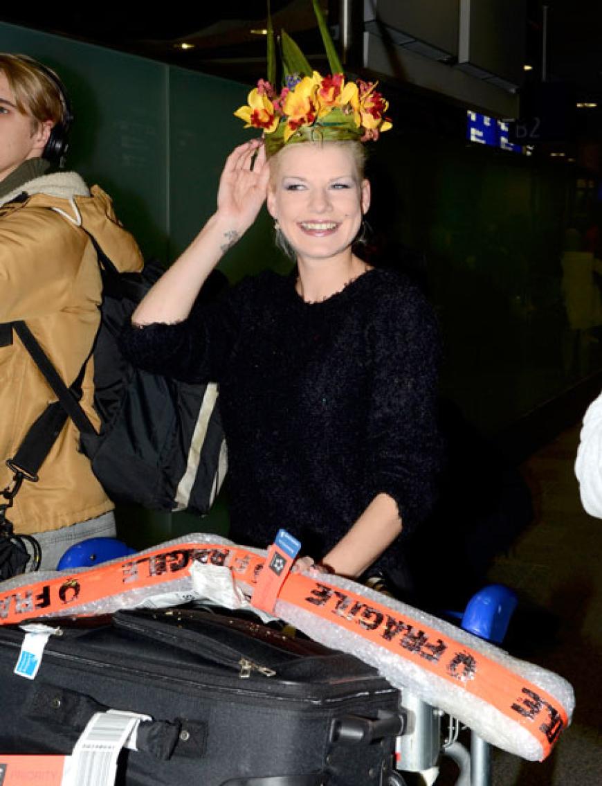 Die Dschungelkandidaten sind wieder im Lande! Sie wurden am Dienstag, 4. Februar, am Frankfurter Airport erwartet. Besonders viel Aufmerksamkeit galt der frisch gekrönten Dschungelkönigin Melanie Müller