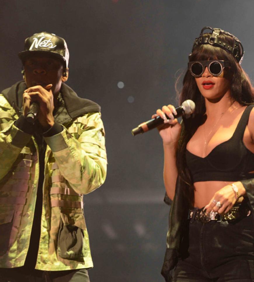 Ein bisschen Lady und ein bisschen Gaga: Rihanna gemeinsam mit ihrem Entdecker Jay-Z auf der Bühne