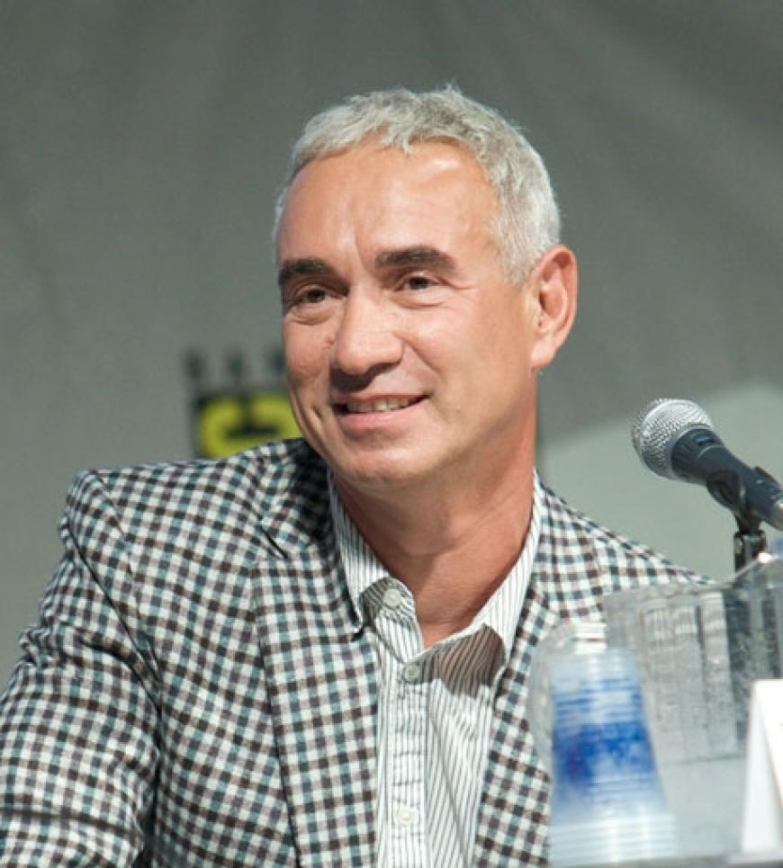 Roland Emmerich stellt
