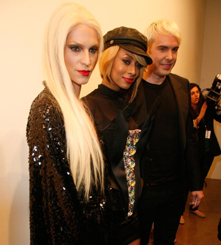 Nach der Show holte sich Keri Hilson persönlichen Rat von den beiden Designern David und Phillipe Blond