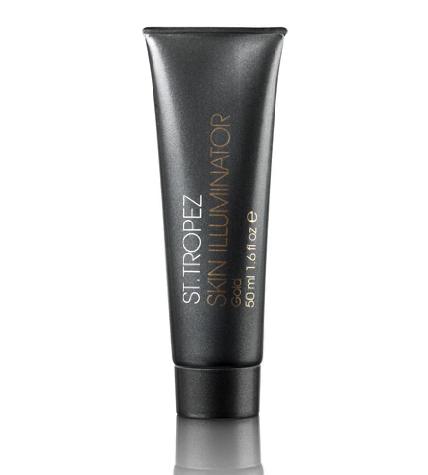 Alles was glitzert, ist Gold! Claudia Schiffer, Elle MacPherson und Isla Fisher schimmern mit diesem Body Highlighter um die Wette. Das wollen wir auch! Der neue Skin Illuminator Gold sorgt für einen glamourösen All-over Glow und duftet ganz herrlich nach Sommer.