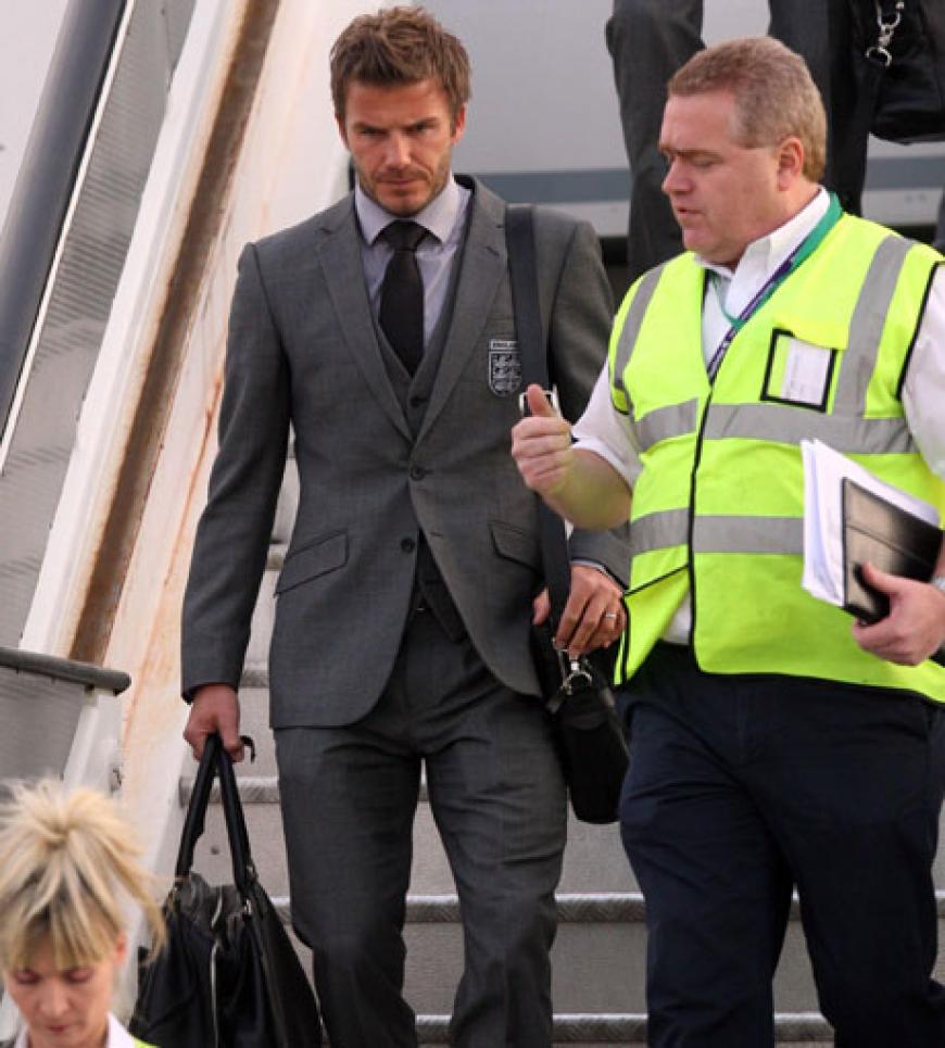 David Beckham bekommt eine Super-Eskorte, als er in Johannesburg eintrifft