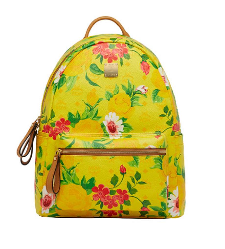 It-Pack: Der Rucksack ist zurück - wir mögen es am liebsten knallig. Dieses Designerstück ist der perfekte Begleiter und ein echter Hingucker. Von MCM, ab 585 Euro