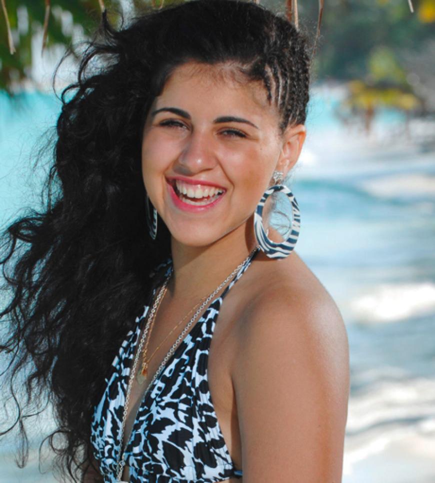 Nicole Ferreira de Rocha geht auf den Malediven mehr aus sich heraus, wie die Jury findet. Auch ihr neues Styling gefällt Dieter Bohlen, Patrick Nuo und Fernanda Brandao
