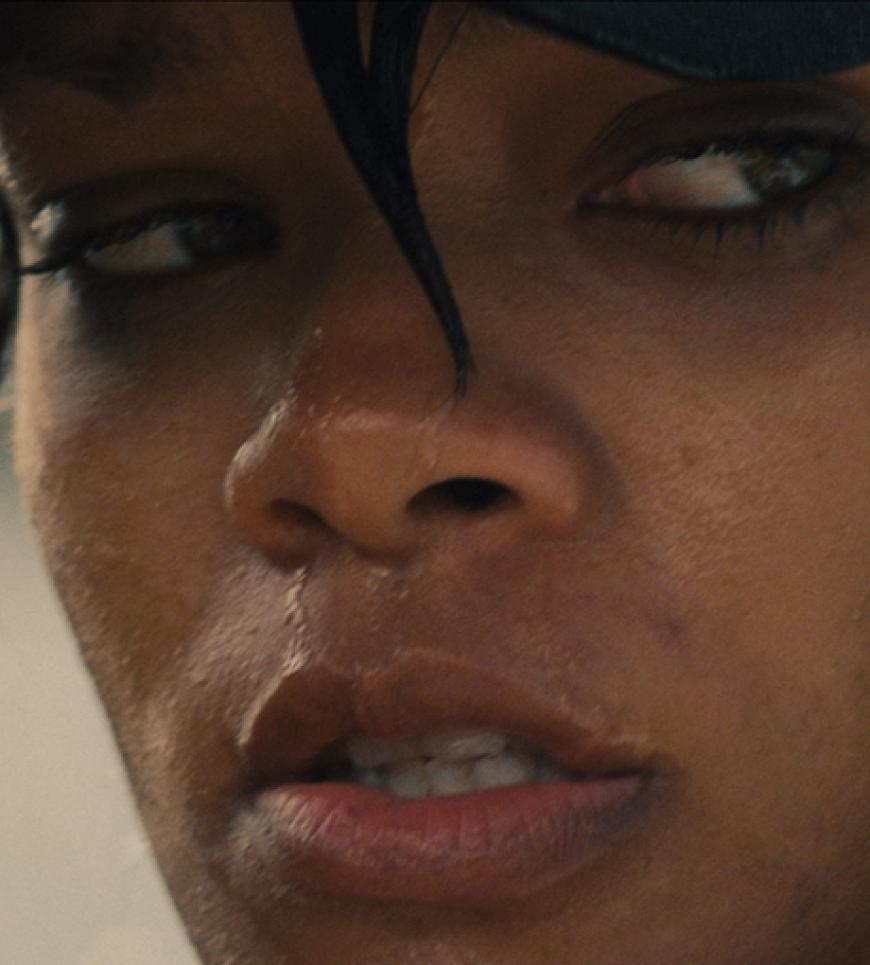 Mit angsteinflößendem Blick: Rihanna
