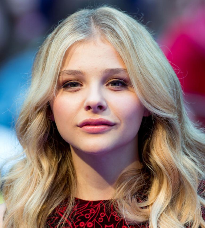 Die erst 15-jährige Chloë Grace Moretz hat schon mit den ganz großen Hollywood-Stars zu tun. Und sie selbst ist dabei, selber einer zu werden