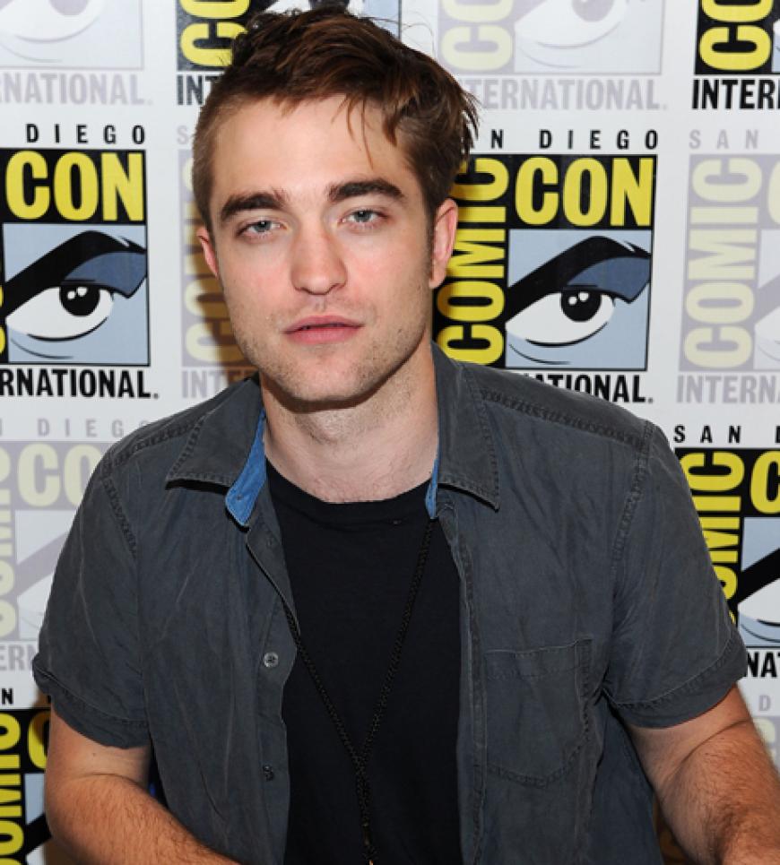 Robert Pattinson, Kristen Stewart, Justin Timberlake, Charlize Theron und Carey Mulligan - allein am ersten Tag trumpfte die Comic-Con 2011 mit vielen Superstars auf. In San Diego werden auf der Messe in den kommenden Tagen zahlreiche Filme präsentiert - und viele VIPs erwartet. Wer dabei ist - OK! hat die Bilder!