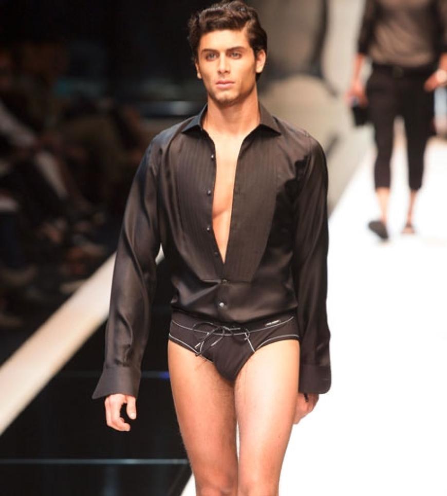 In Mailand durfte er sogar für die Designer Dolce & Gabbana laufen