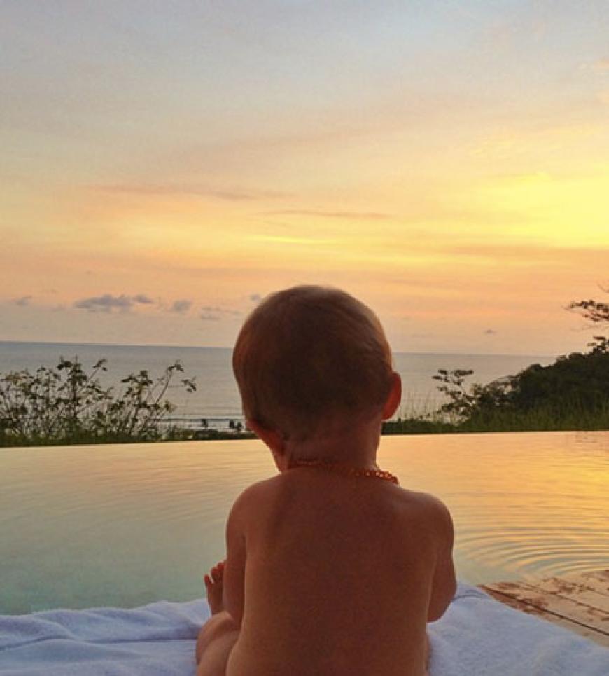Süße Urlaubsgrüße: Die Model-Mama postete einen Schnappschuss ihrer kleinen Vivian