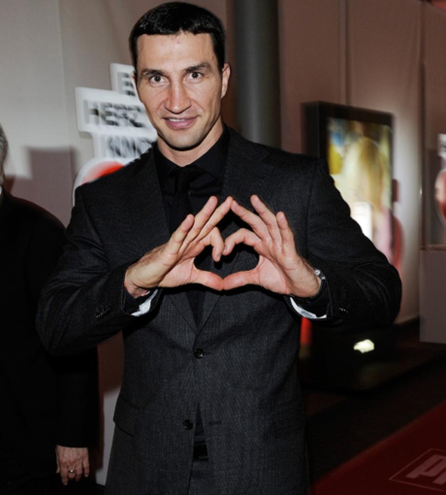 Wladimir Klitschko war am Spenden-Telefon aktiv und sammelte fleißig Geld für Hilfsprojekte. In diesem Jahr wurde wieder einmal ein Spenden-Rekord von über 15 Millionen Euro aufgestellt