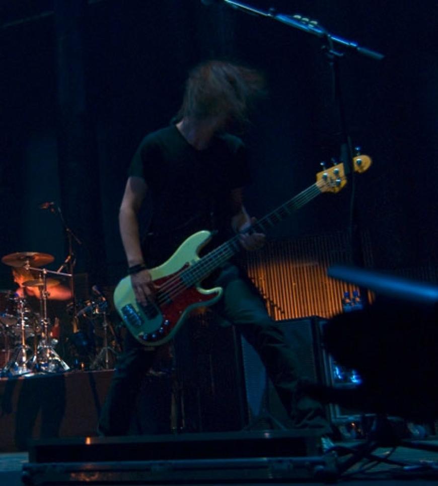 Johannes Stolle in Action - jedes Silbermond-Bandmitglied hat auf Tour einen Solo-Auftritt
