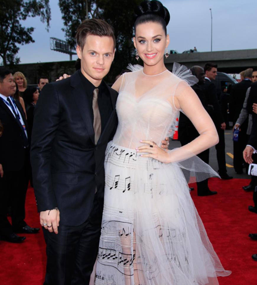 Katy Perry und ihr Bruder Hudson sind ein Herz und eine Seele. Er begleitete die Sängerin sogar zu einer Award-Show. Cool!